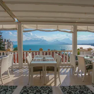 Bacchus Konukevi Antalya